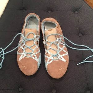 Puma lace up the ankle flats